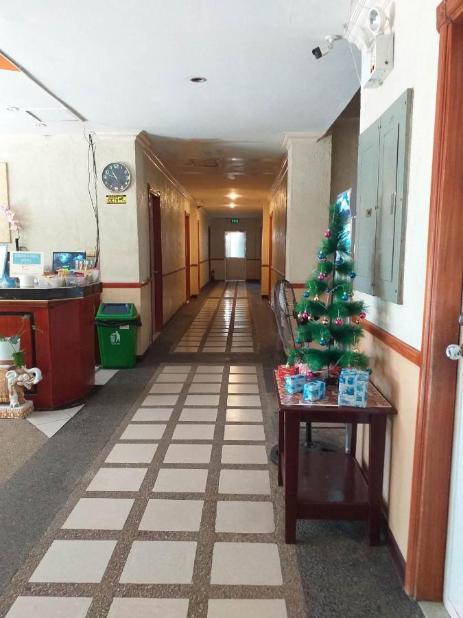 Mactan Airport Hilltop Hotel Lapu-Lapu City Exteriör bild