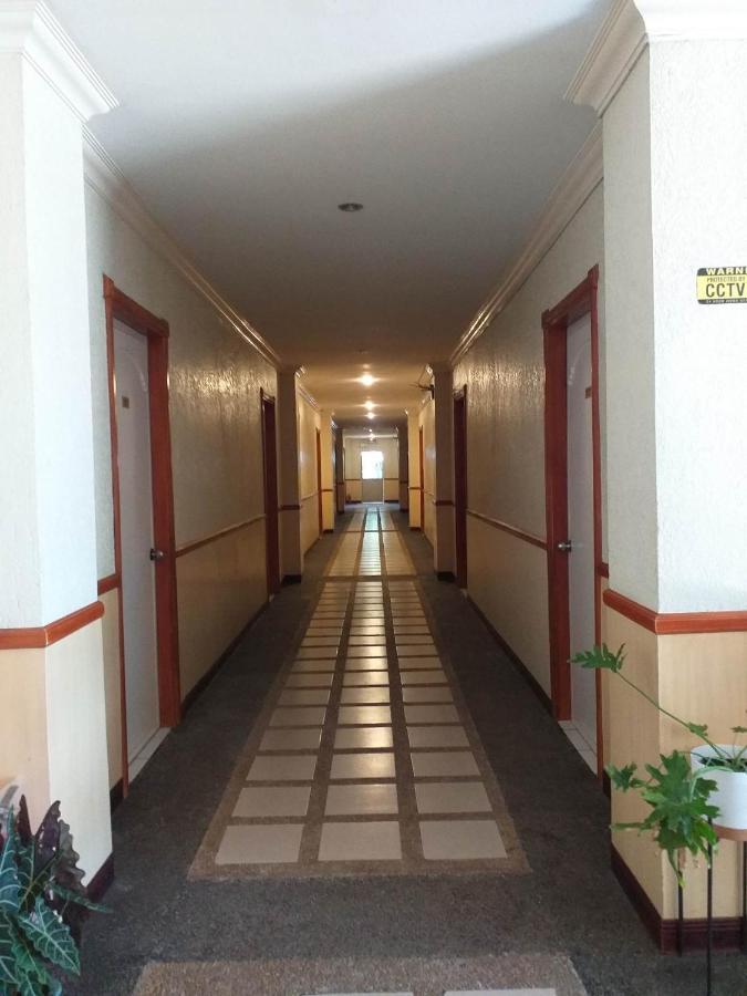 Mactan Airport Hilltop Hotel Lapu-Lapu City Exteriör bild