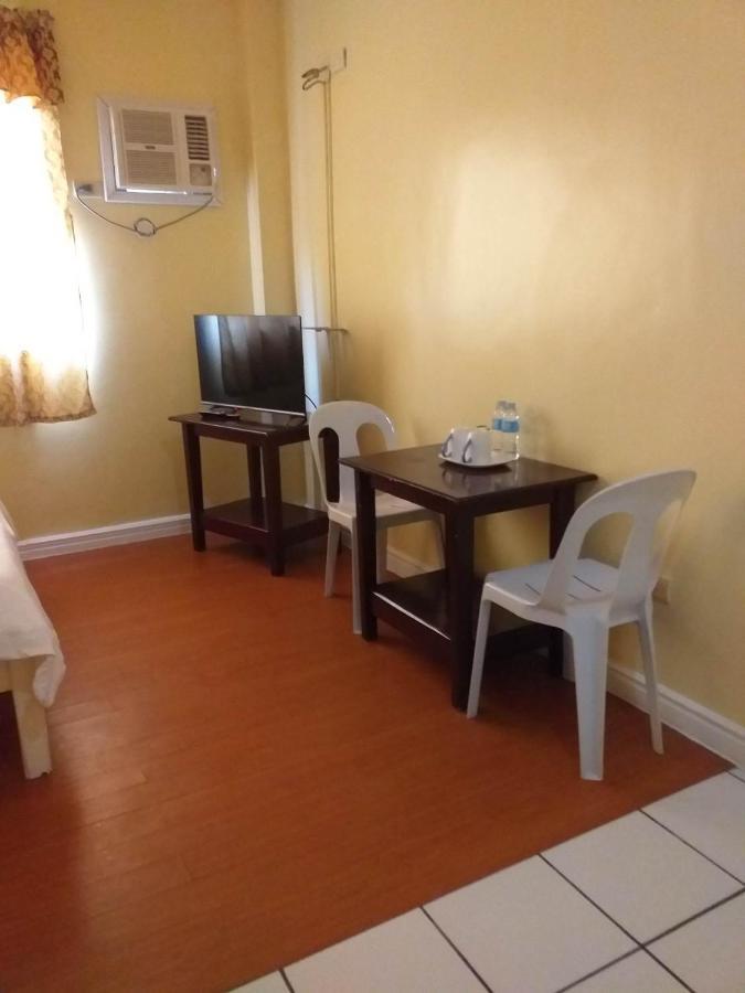 Mactan Airport Hilltop Hotel Lapu-Lapu City Exteriör bild